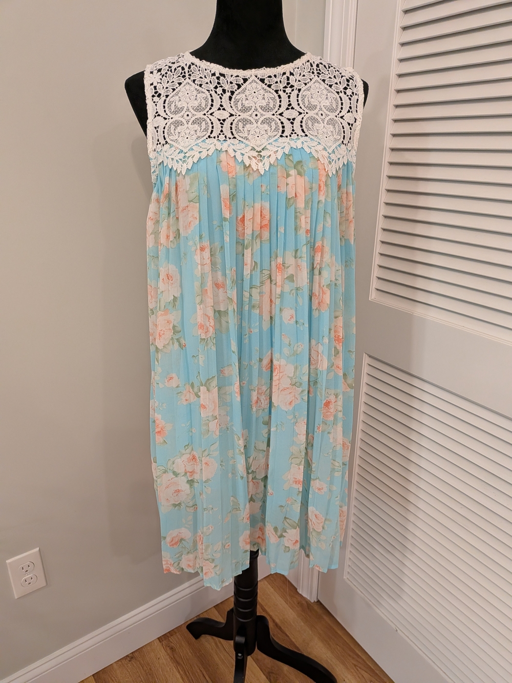 Kids Floral Lace Yoke Pleated Dress - Light Blue & Peach Size Medium